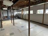 325 Centre - Photo 10