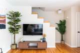 908 Spring - Photo 10