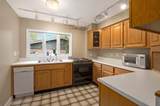 916 Brooks - Photo 29