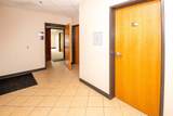 302 Front - Photo 14