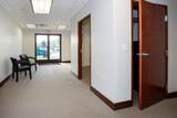 302 Front - Photo 6
