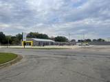 1100 Main - Photo 3