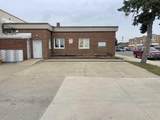 10801 Warren - Photo 23
