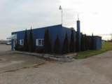1126 Center - Photo 2