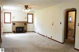 1009 Carver - Photo 6