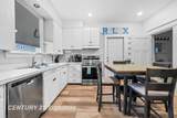 607 Front - Photo 10