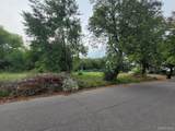 2515 Meldrum - Photo 1