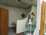 568 Center - Photo 13