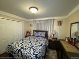 2106 Oakcrest - Photo 10