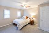 1560 Lakeview - Photo 15