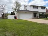 29666 Guy - Photo 1