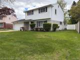 29666 Guy - Photo 2