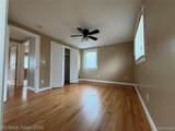 29666 Guy - Photo 24