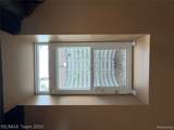 29666 Guy - Photo 34