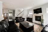 302 Blair - Photo 2