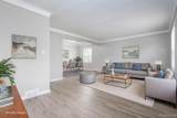 4683 Chatsworth - Photo 4