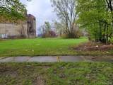 3352 Rochester - Photo 2