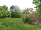 1051 Concord - Photo 2