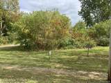 8023 Seneca - Photo 2