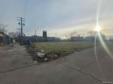 2629 Rochester - Photo 3