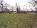 1749 Collingwood - Photo 3