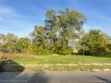 4814 Cadillac - Photo 1