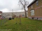 568 Bethune - Photo 2