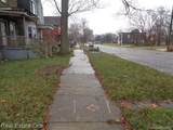 568 Bethune - Photo 7