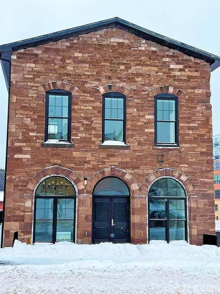 311 Lakeshore Blbd - Photo 1