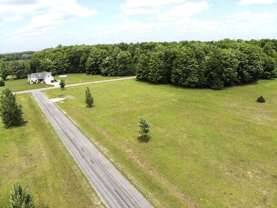 105 Pleasant Hill Drive - Photo 1