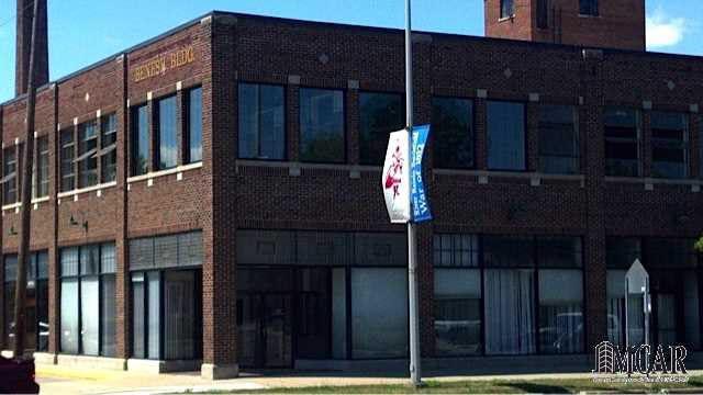 428 Monroe - Photo 1