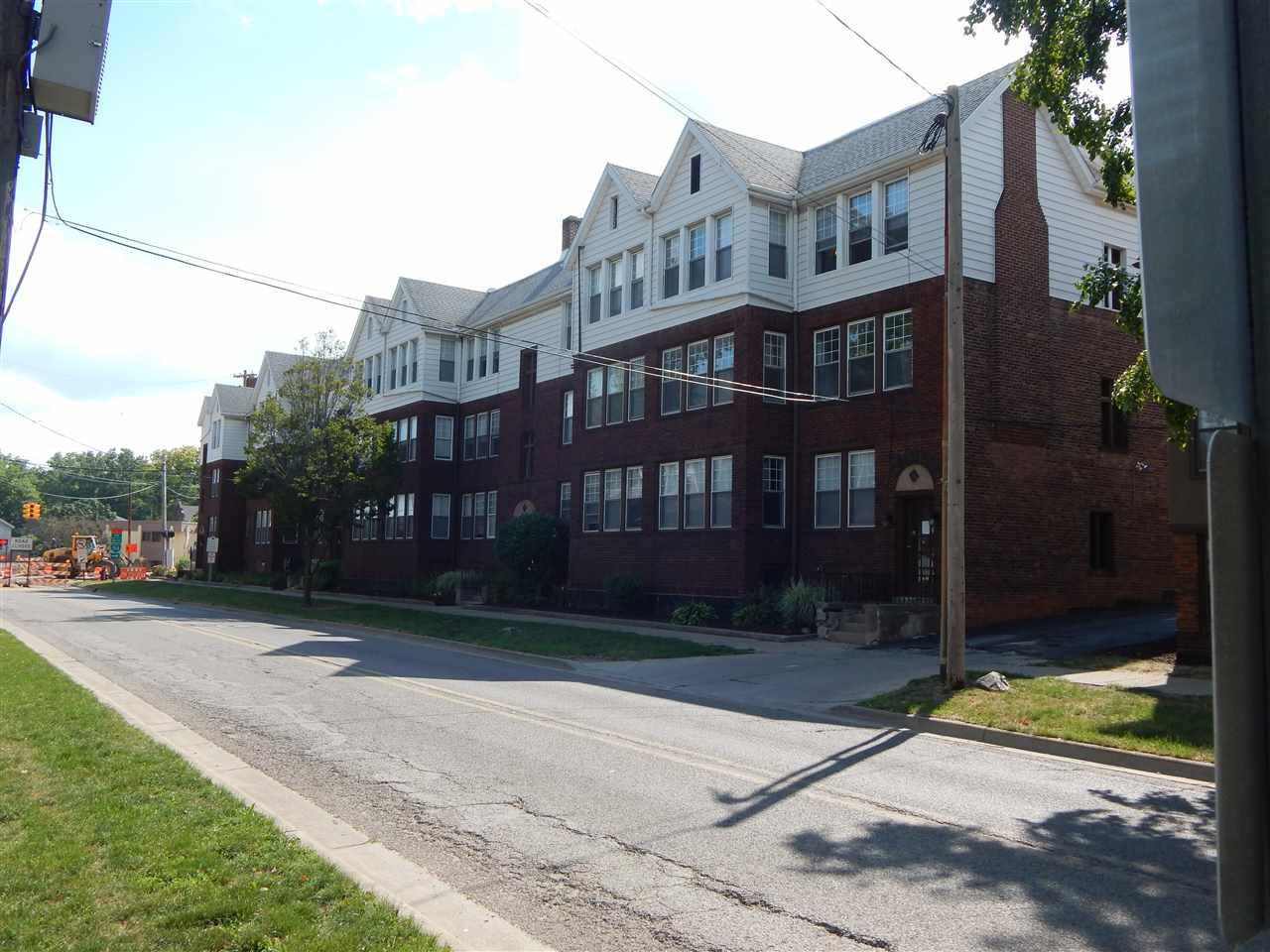 200 Steward Ave - Photo 1