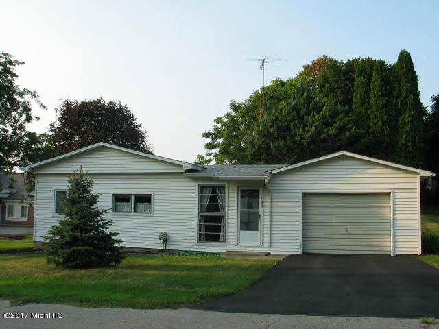 114 First St - Photo 1