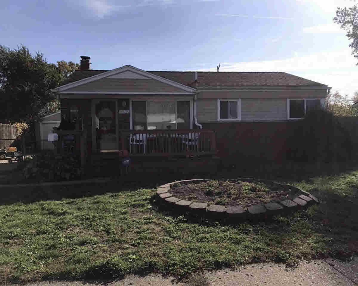 1352 Crestwood Ave - Photo 1