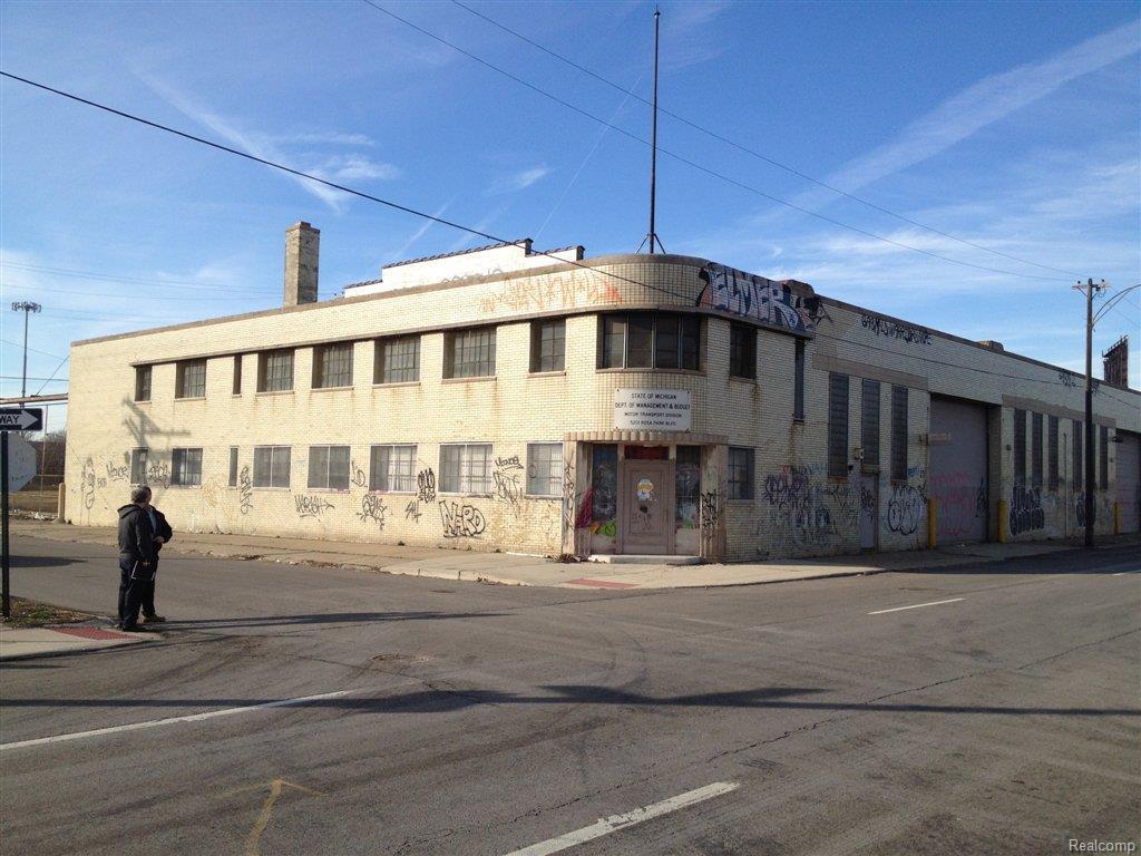 5201 Rosa Parks Blvd - Photo 1