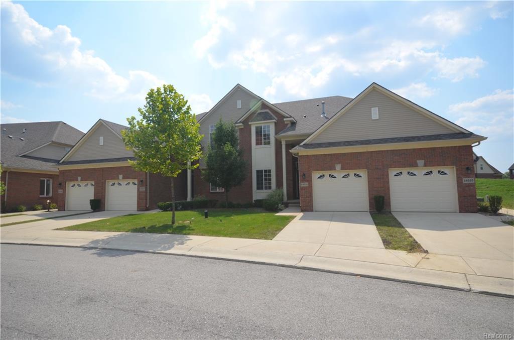 29310 Woodpark Cir - Photo 1