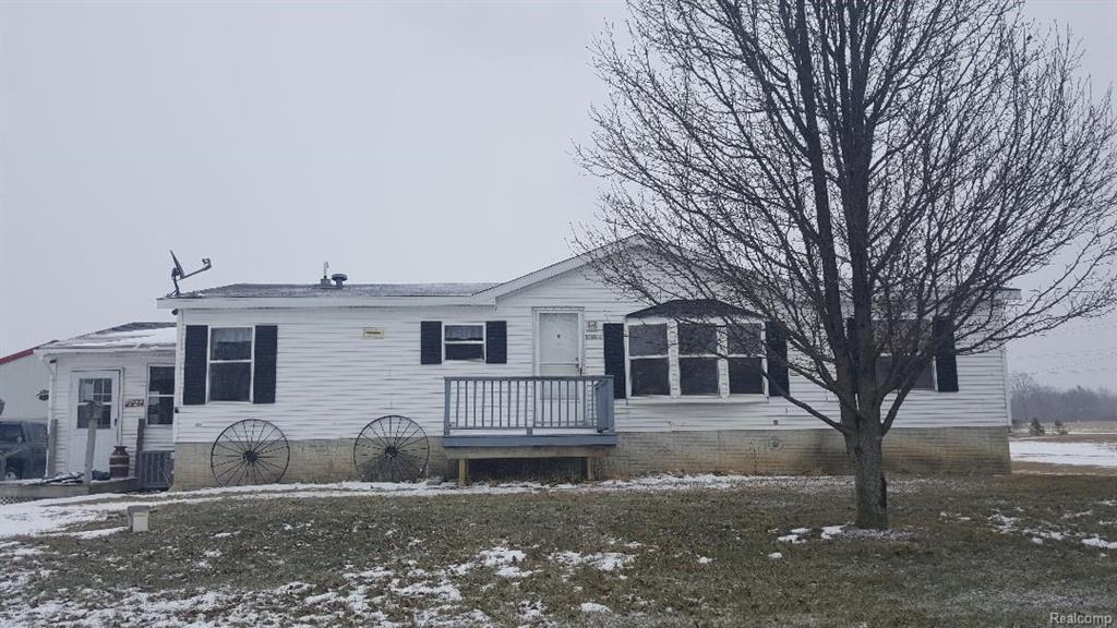 10330 Irish Rd - Photo 1