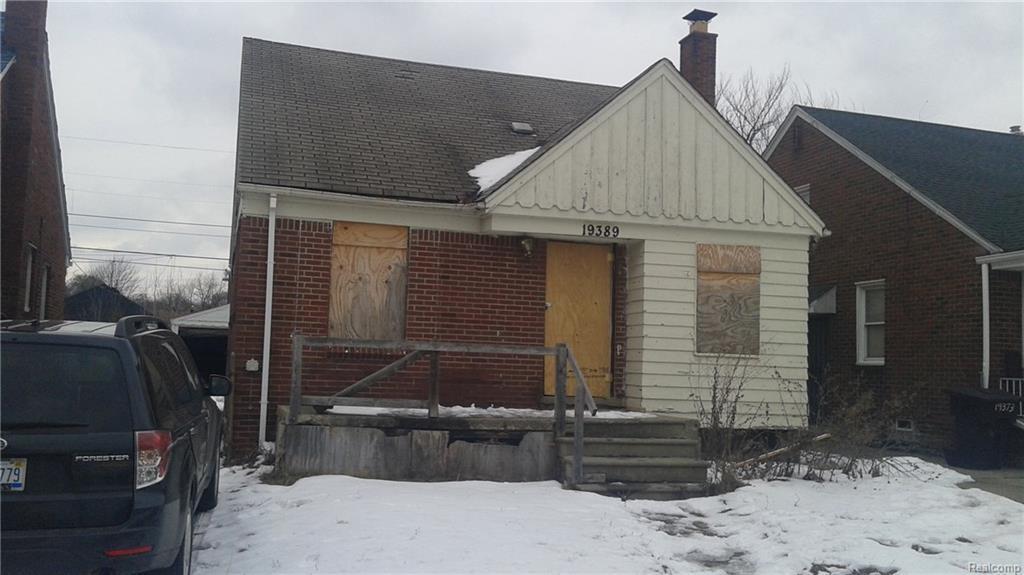 19389 Fairport St - Photo 1