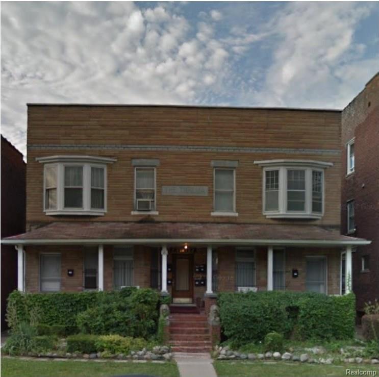 661 Forest Ave - Photo 1
