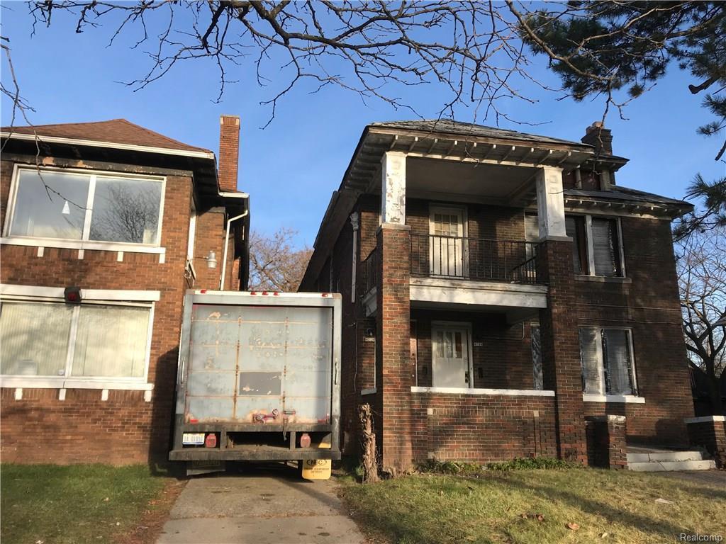 8768 Dexter Ave - Photo 1