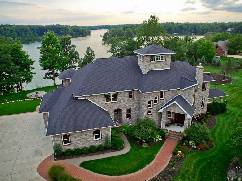 4011 Hahn Dr - Photo 1