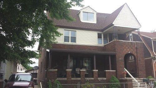 131 Maple St - Photo 1