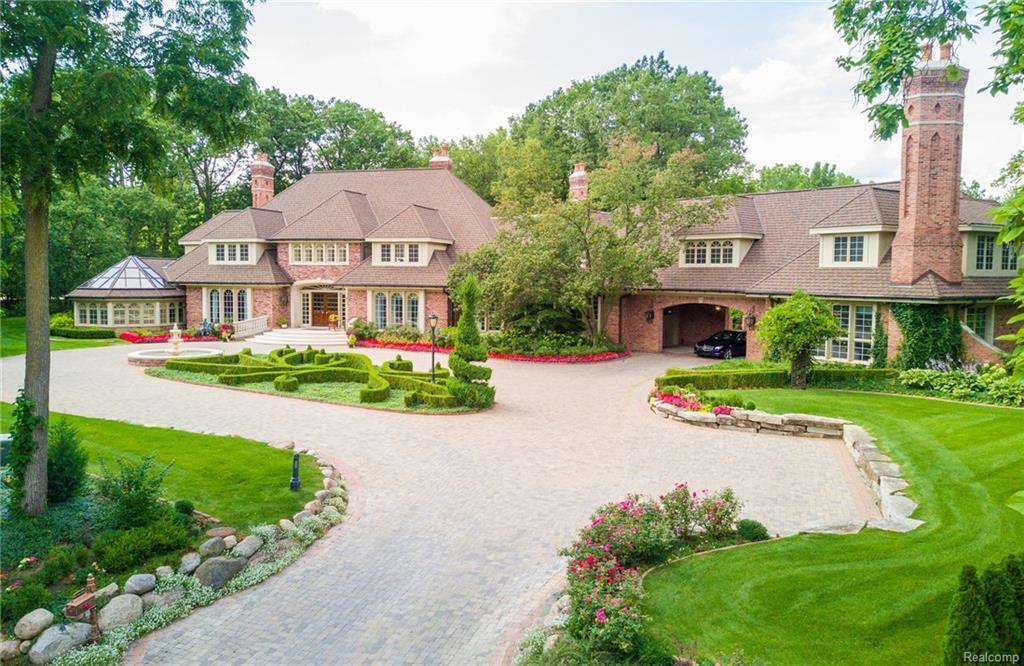 62 Pine Gate Dr - Photo 1