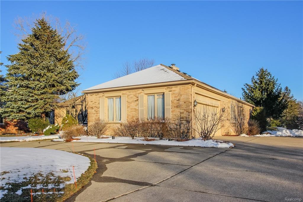 1539 Devonshire Dr - Photo 1