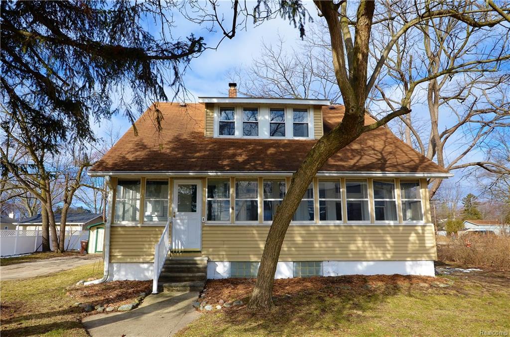 882 Mill St - Photo 1