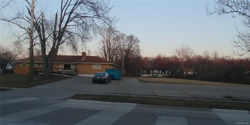15475 Pardee Rd - Photo 1