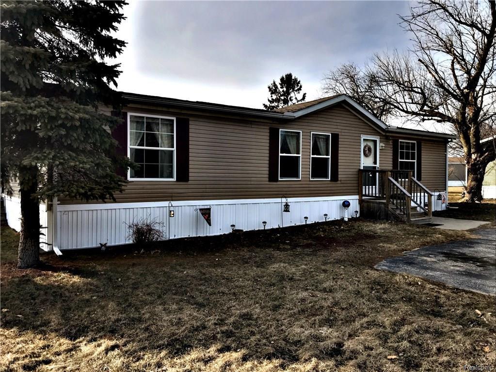 6063 Eastwood Dr - Photo 1