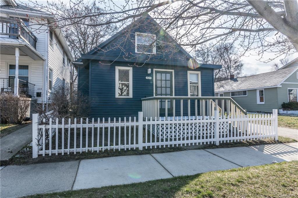 424 Washington Ave - Photo 1