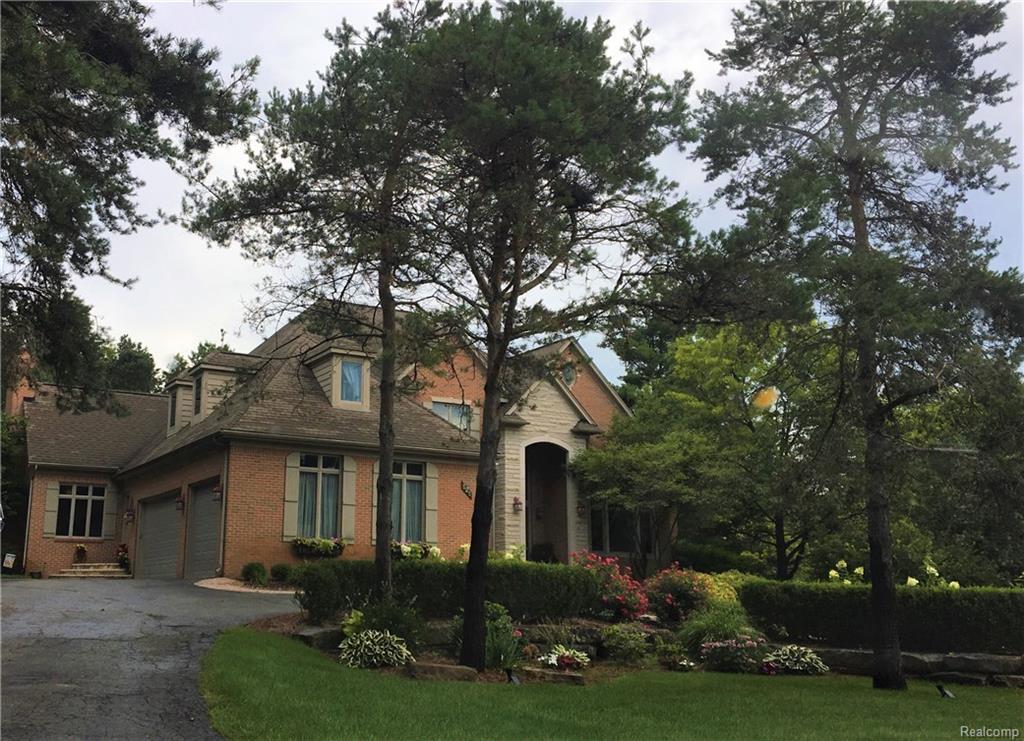 525 Sheldon Crt - Photo 1