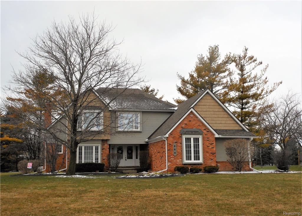 868 Boutell Dr - Photo 1